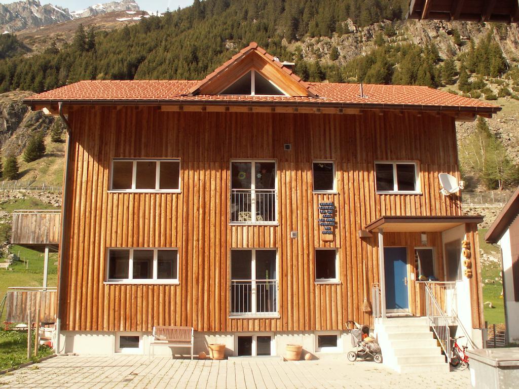 Ferienwohnung Gaestehaus Fuerlauwi Meien Exterior photo